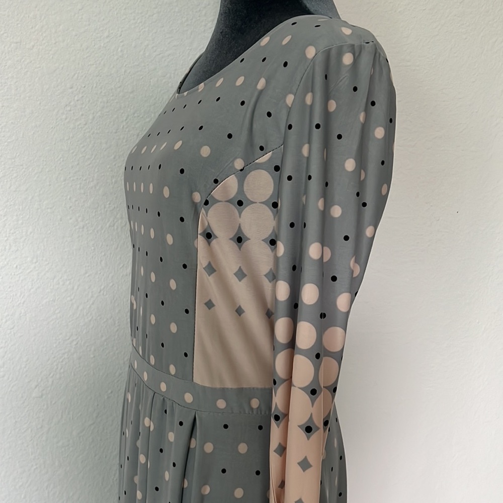 Size M - Picture 4 of 5